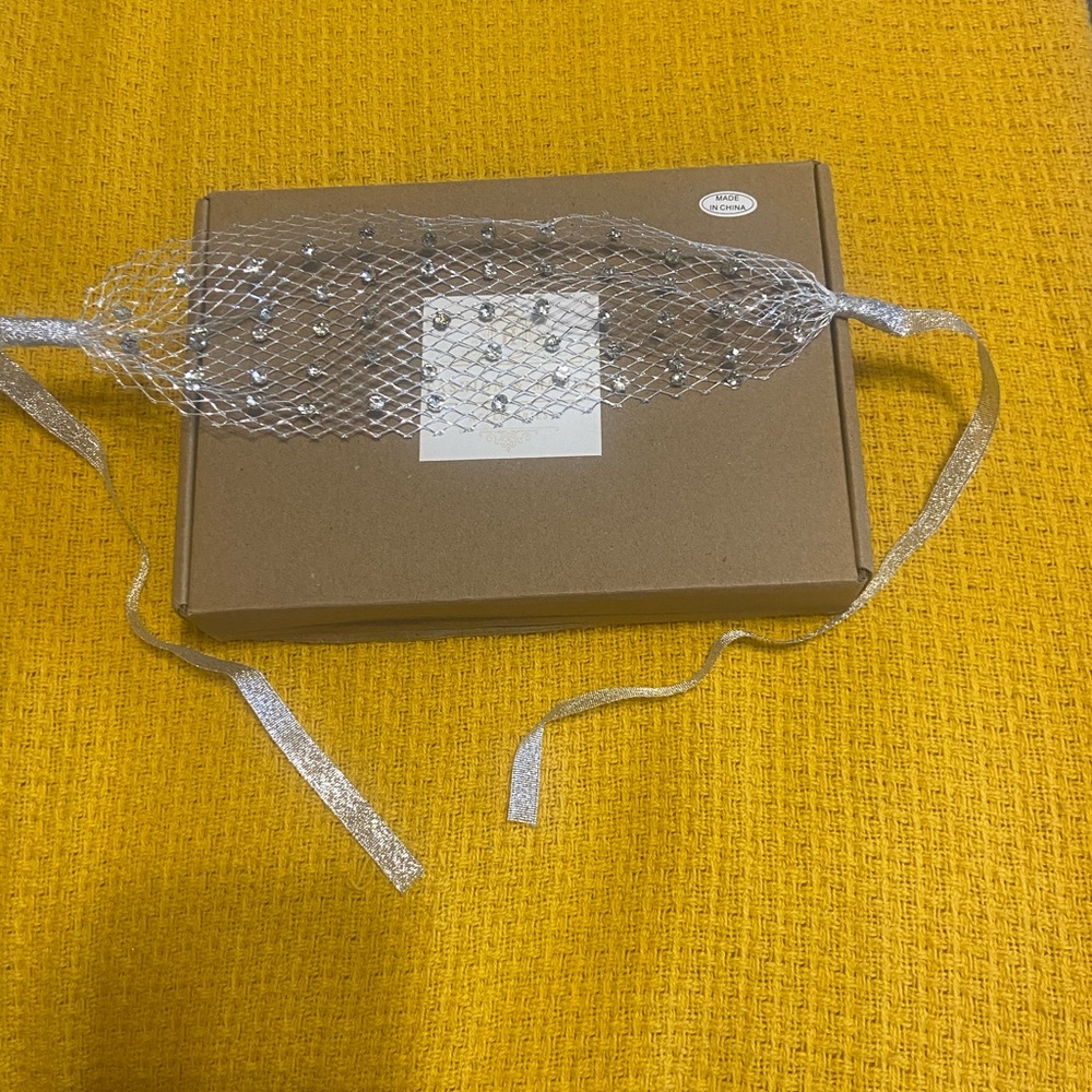 🔥NWT🔥Sun Goddess Silver Headpiece with Rhinestones